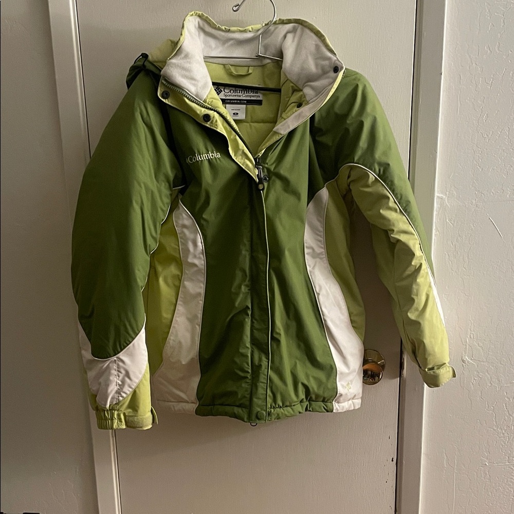 Columbia  Two-Tone Green Puffer Jacket